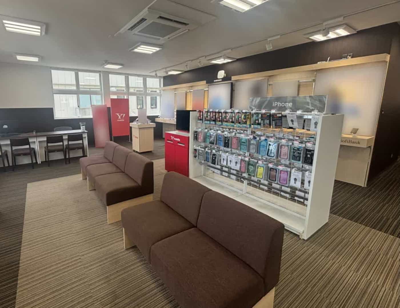 ソフトバンク吉岡_内観1