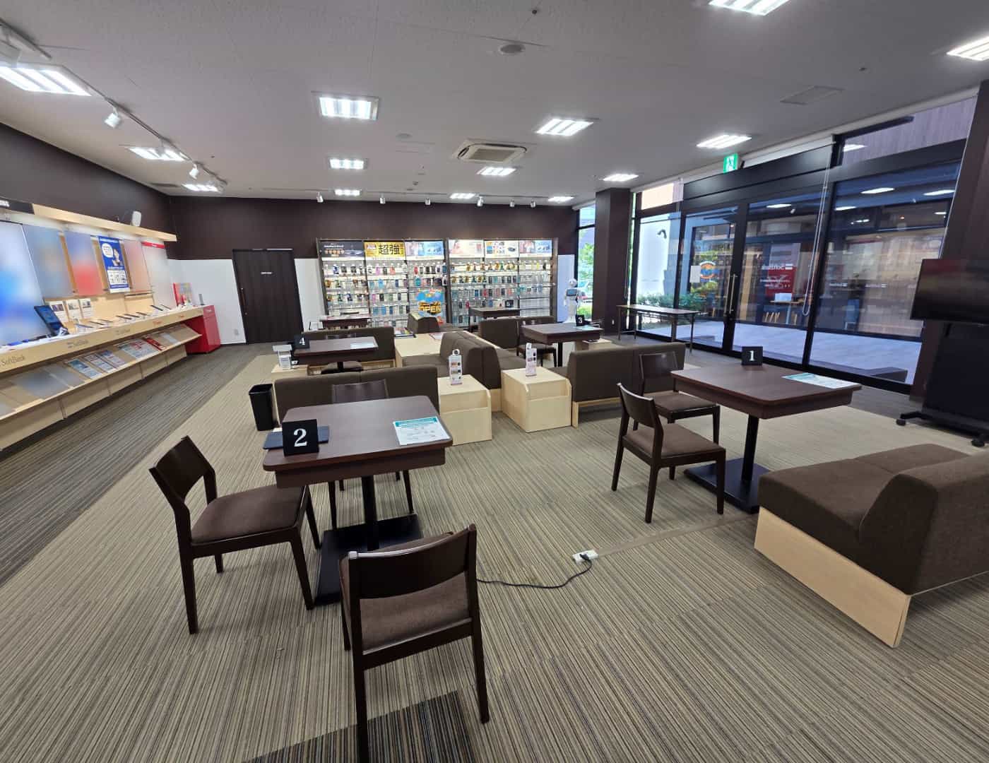 ソフトバンクBRANCH仙台長命ヶ丘_内観1