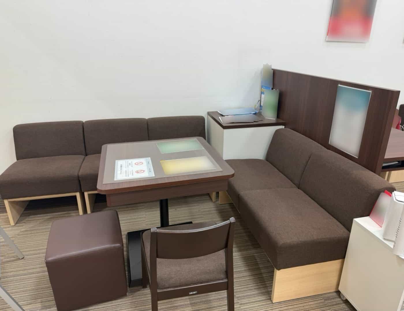 ソフトバンクアリオ鷲宮_内観1