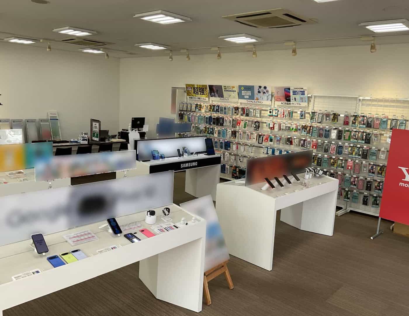 ソフトバンクイオンタウン北上_内観1