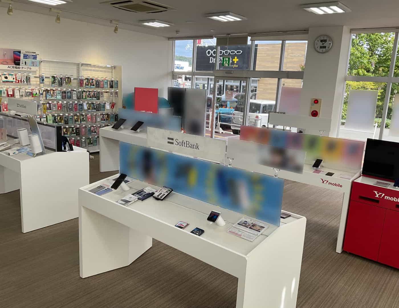 ソフトバンクイオンタウン北上_内観2