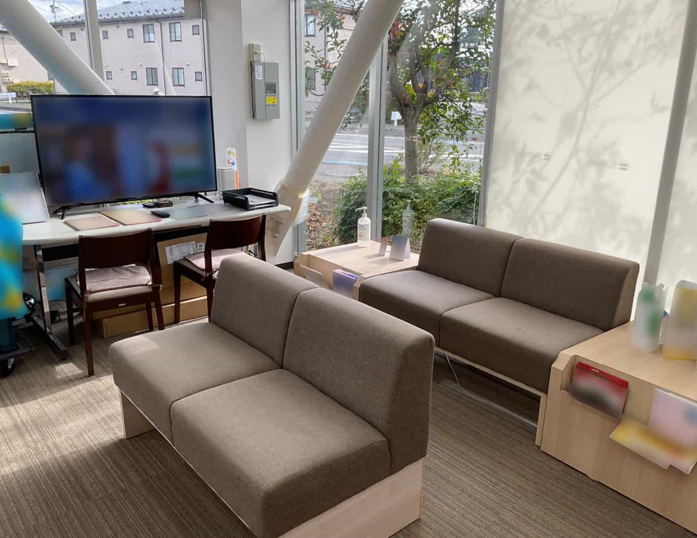 ソフトバンクイオンタウン北上_待合席1