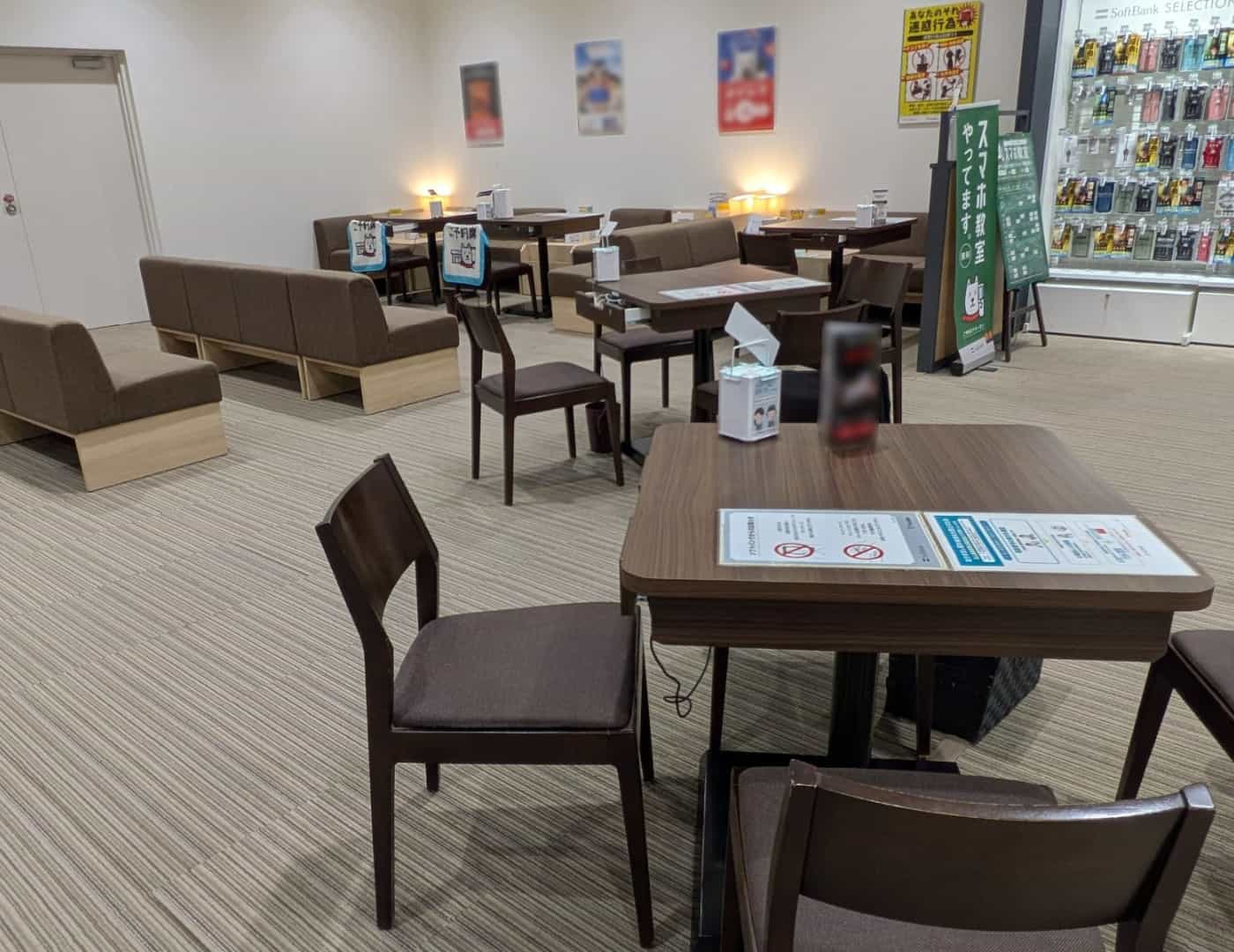 ソフトバンクイオンモール神戸南_内観1