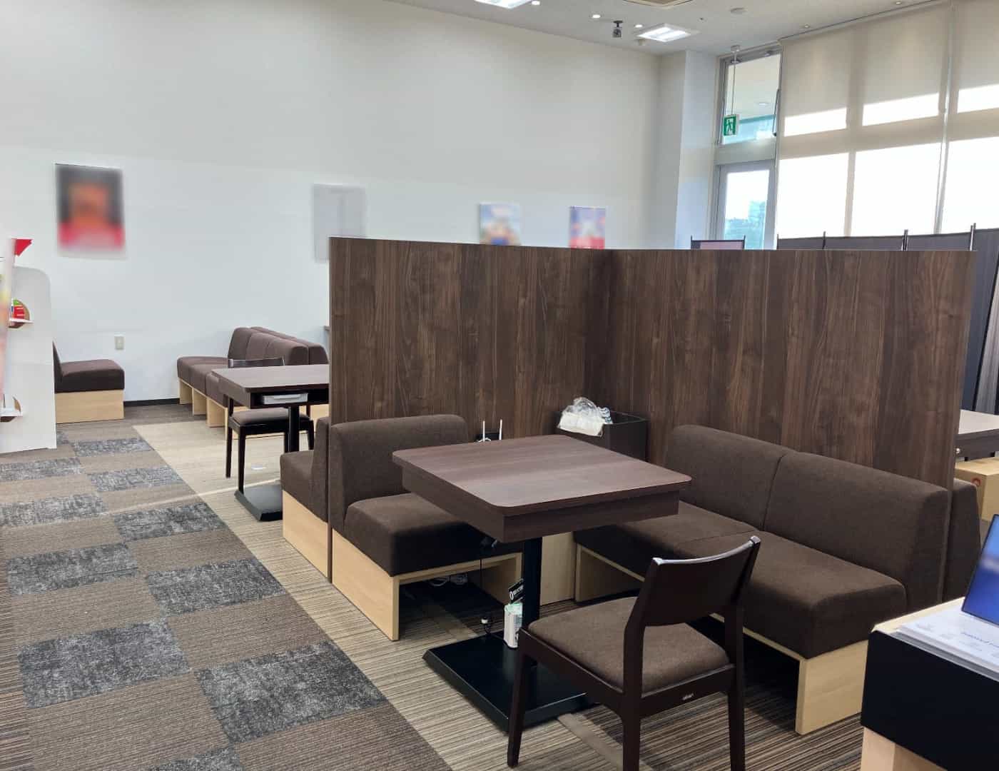 ソフトバンクイオン長田南_内観2