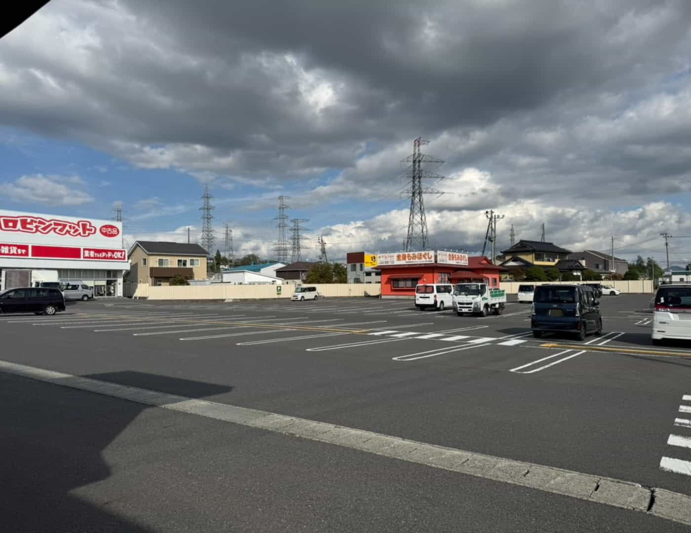 ソフトバンクオリエントパーク日和田_駐車場1