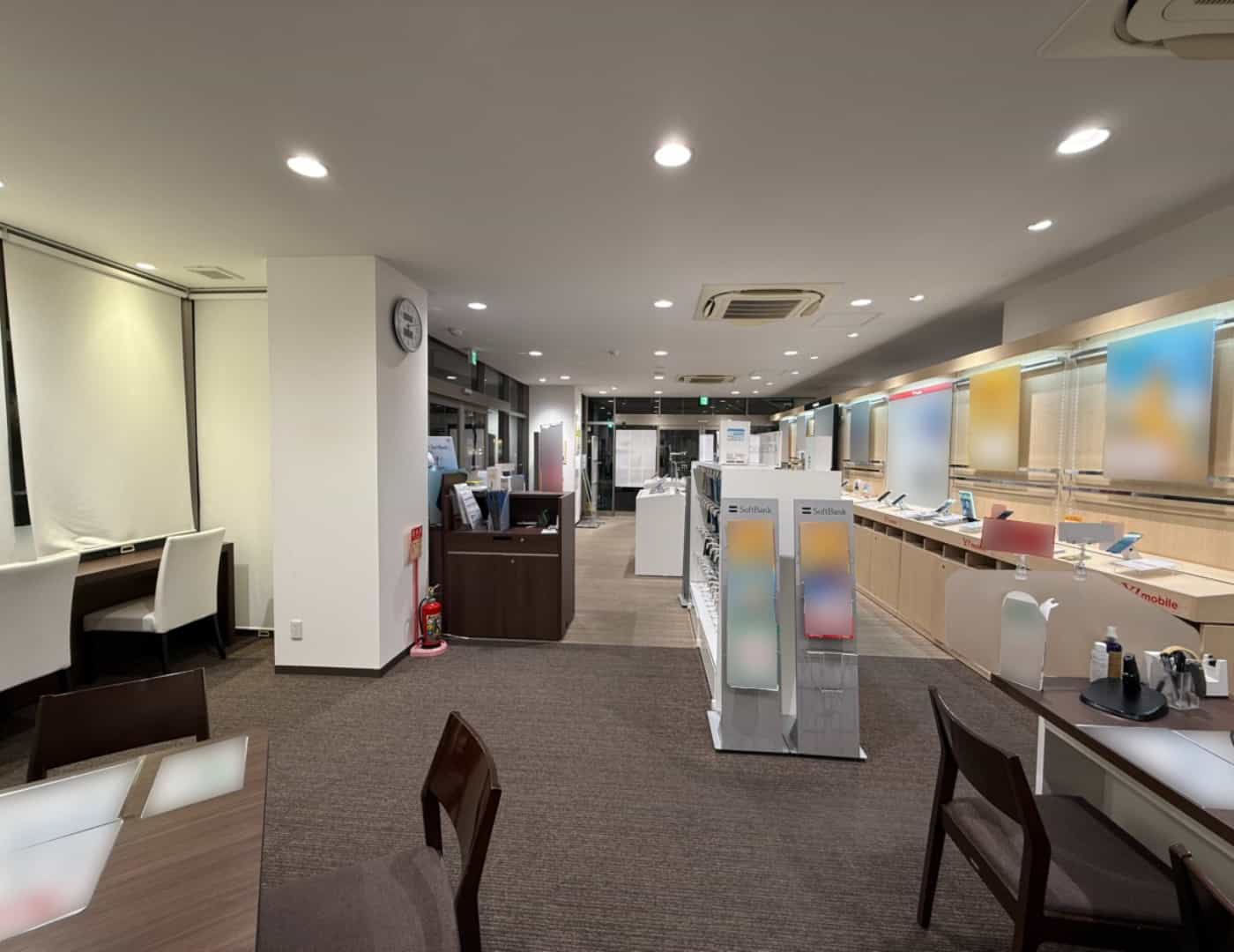 ソフトバンク久里浜_内観2