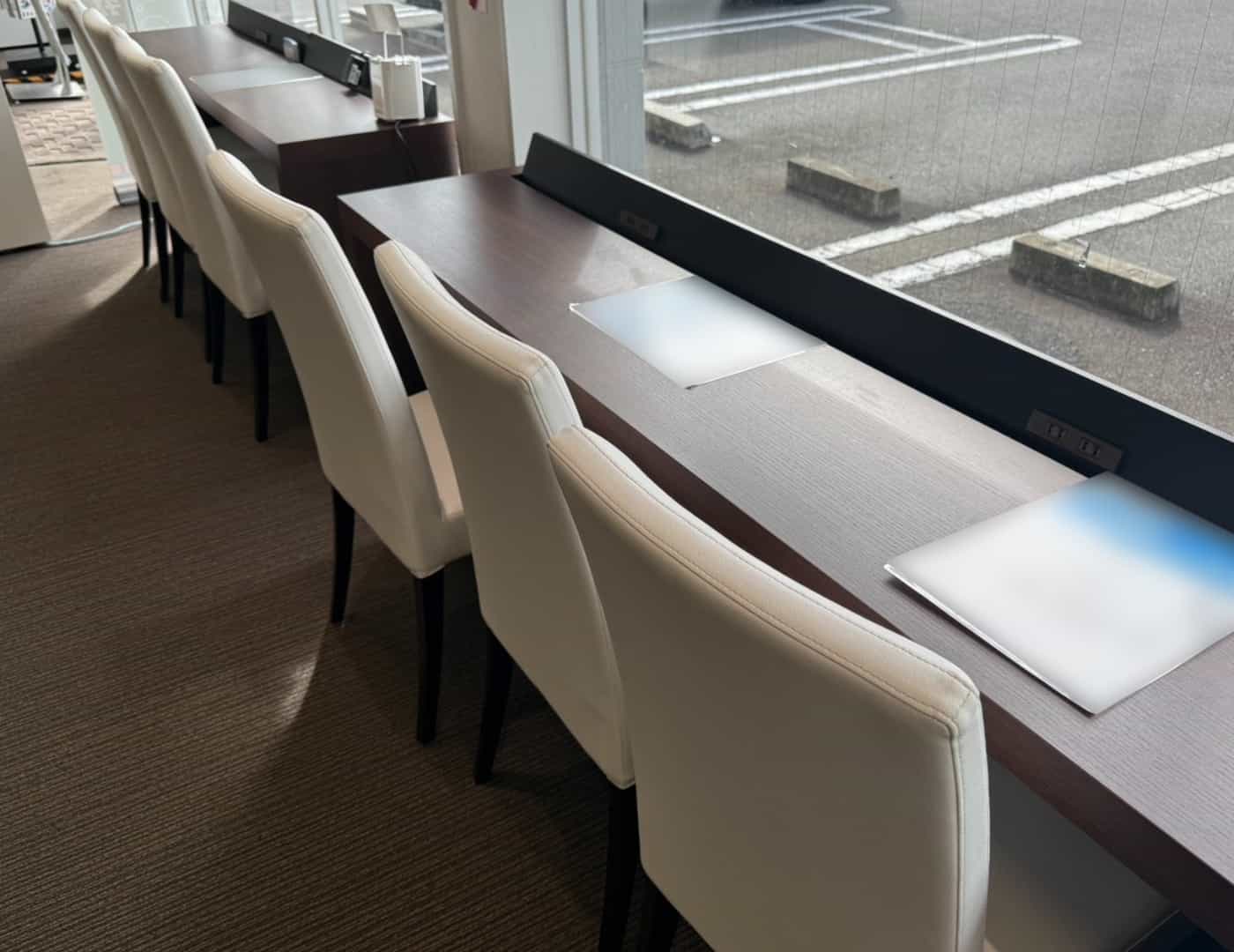 ソフトバンク前橋三俣_待合席1