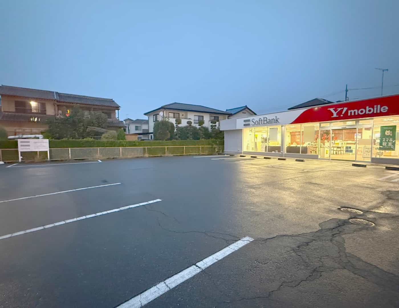 ソフトバンク前橋三俣_駐車場1