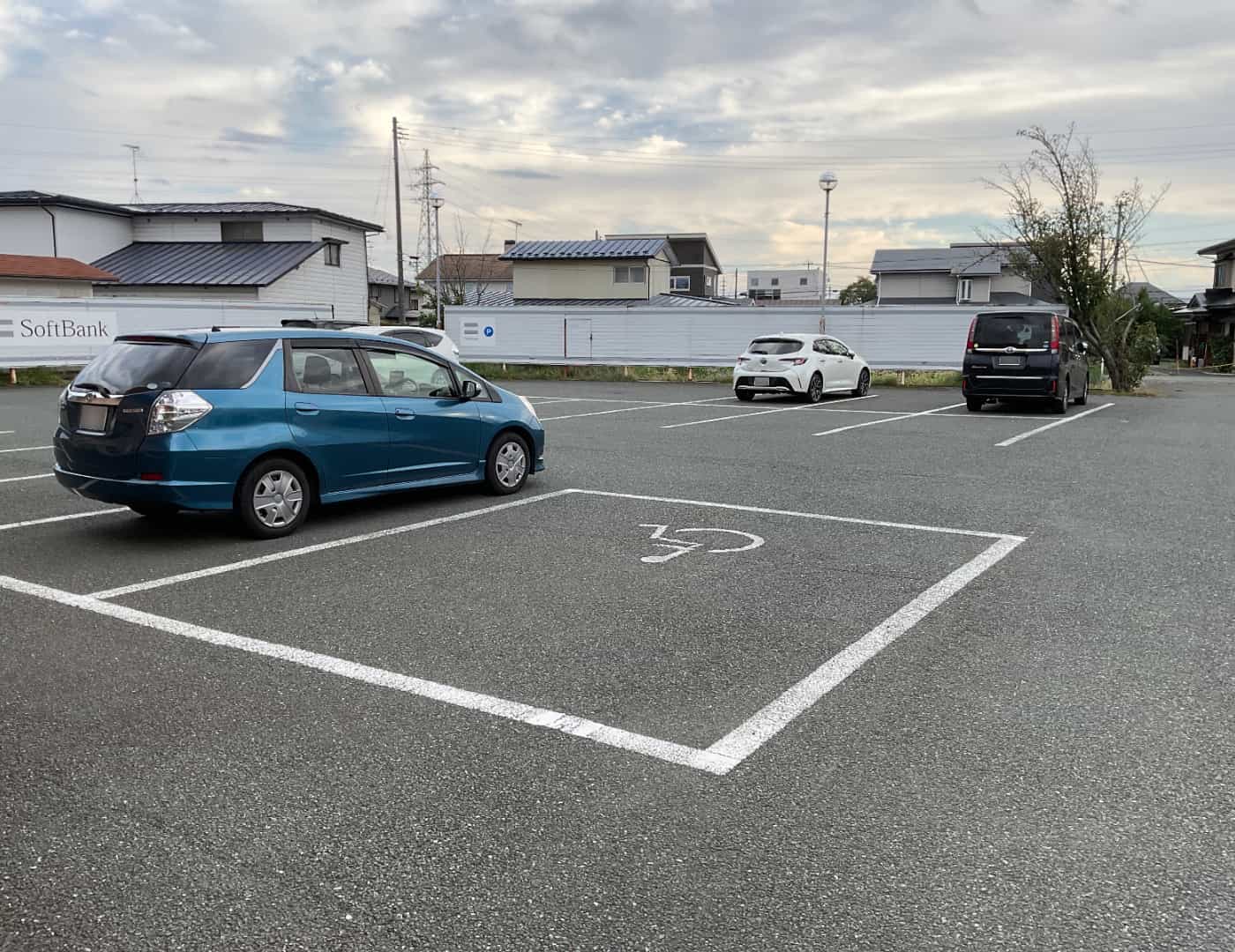ソフトバンク北上江釣子インター_駐車場2