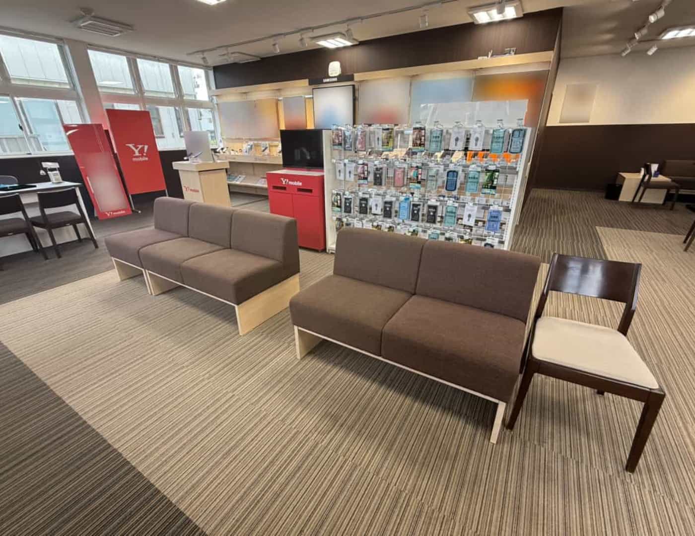 ソフトバンク吉岡_内観2