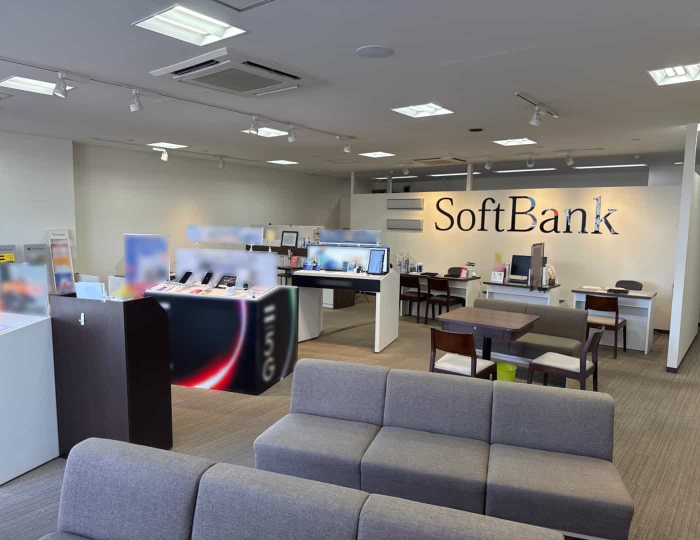 ソフトバンク向日町_内観2