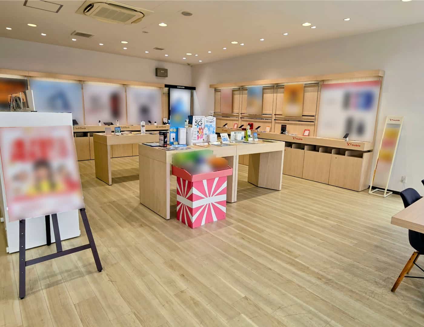 ソフトバンク富岡_内観2