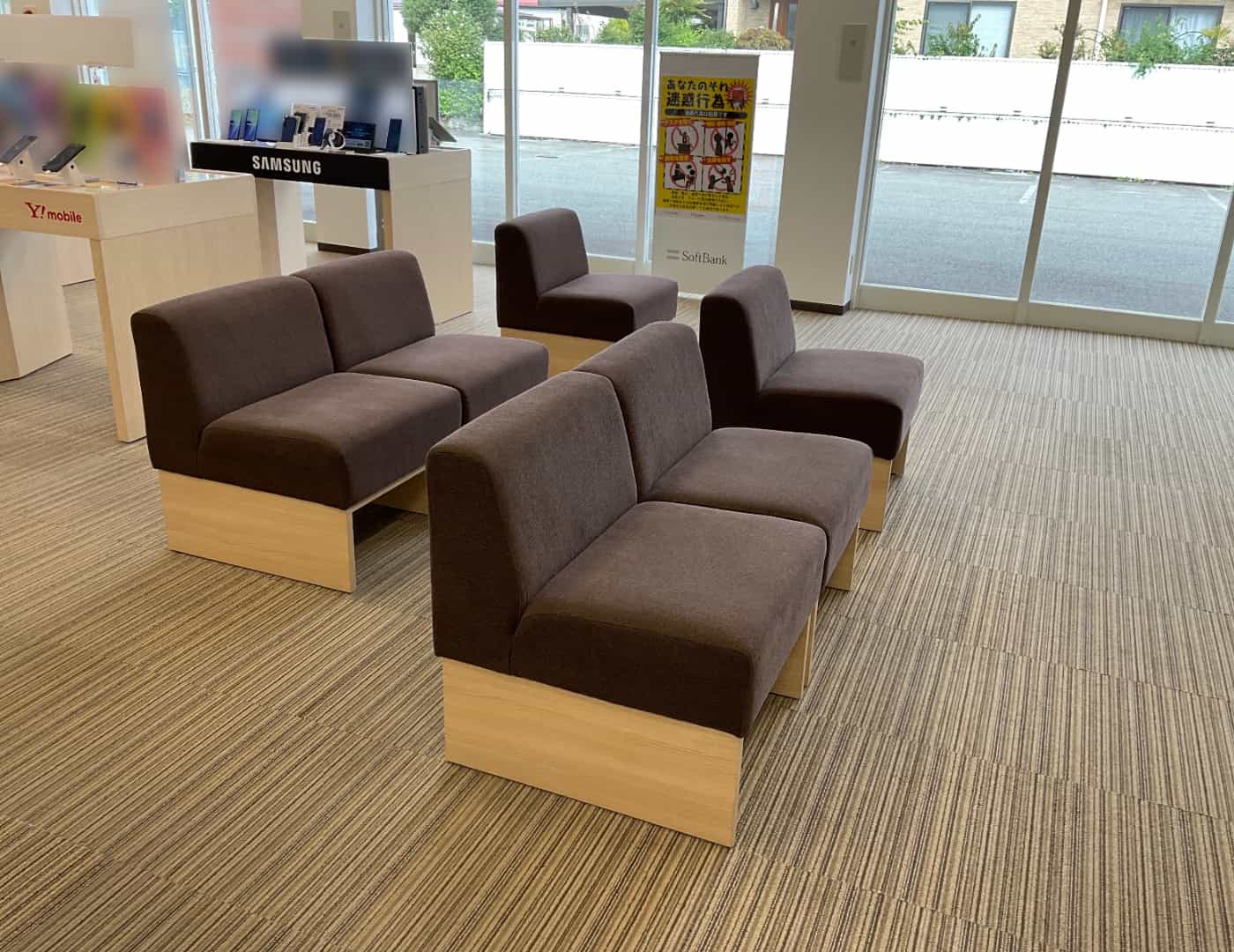 ソフトバンク山形南_待合席1