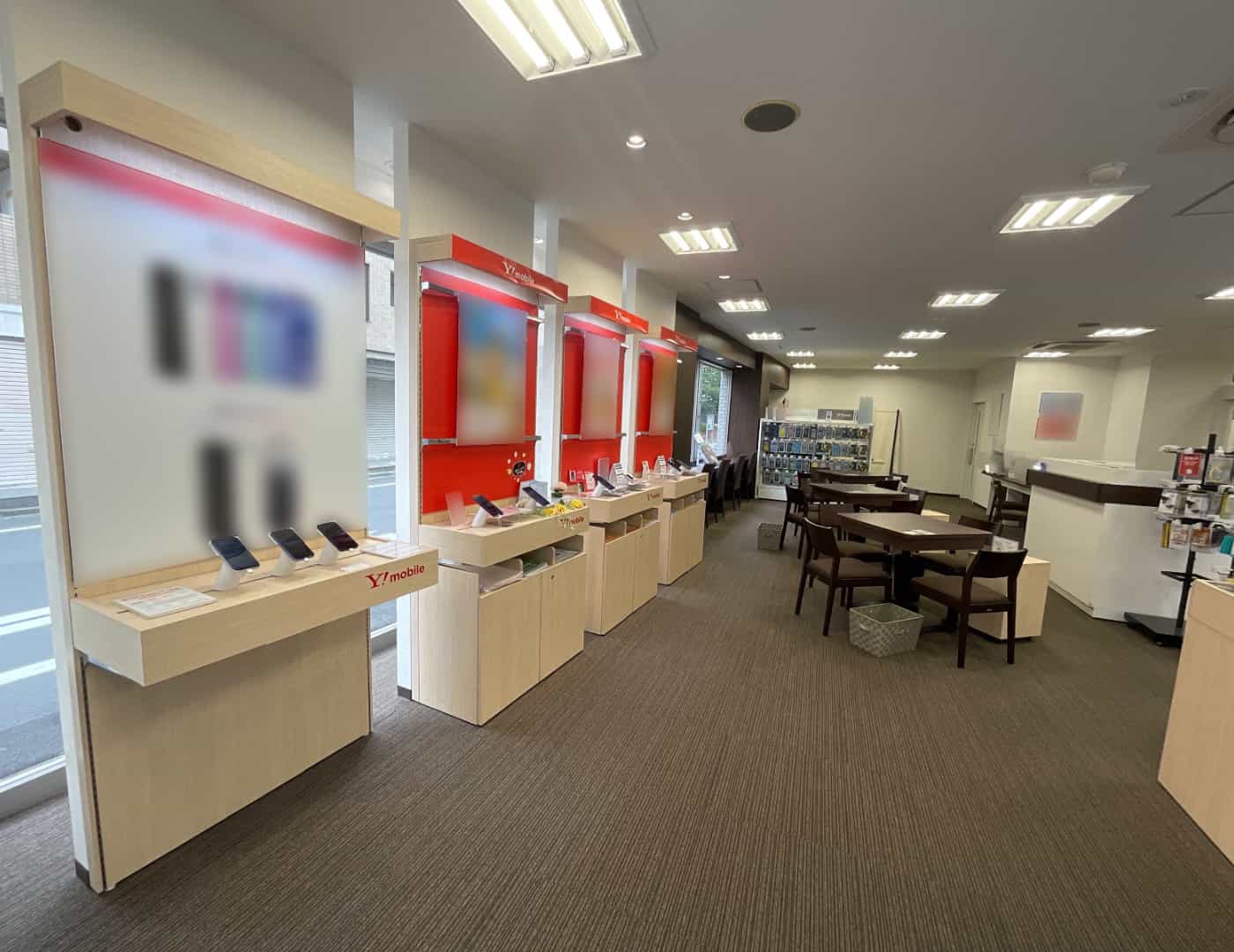 ソフトバンク東十条_内観2