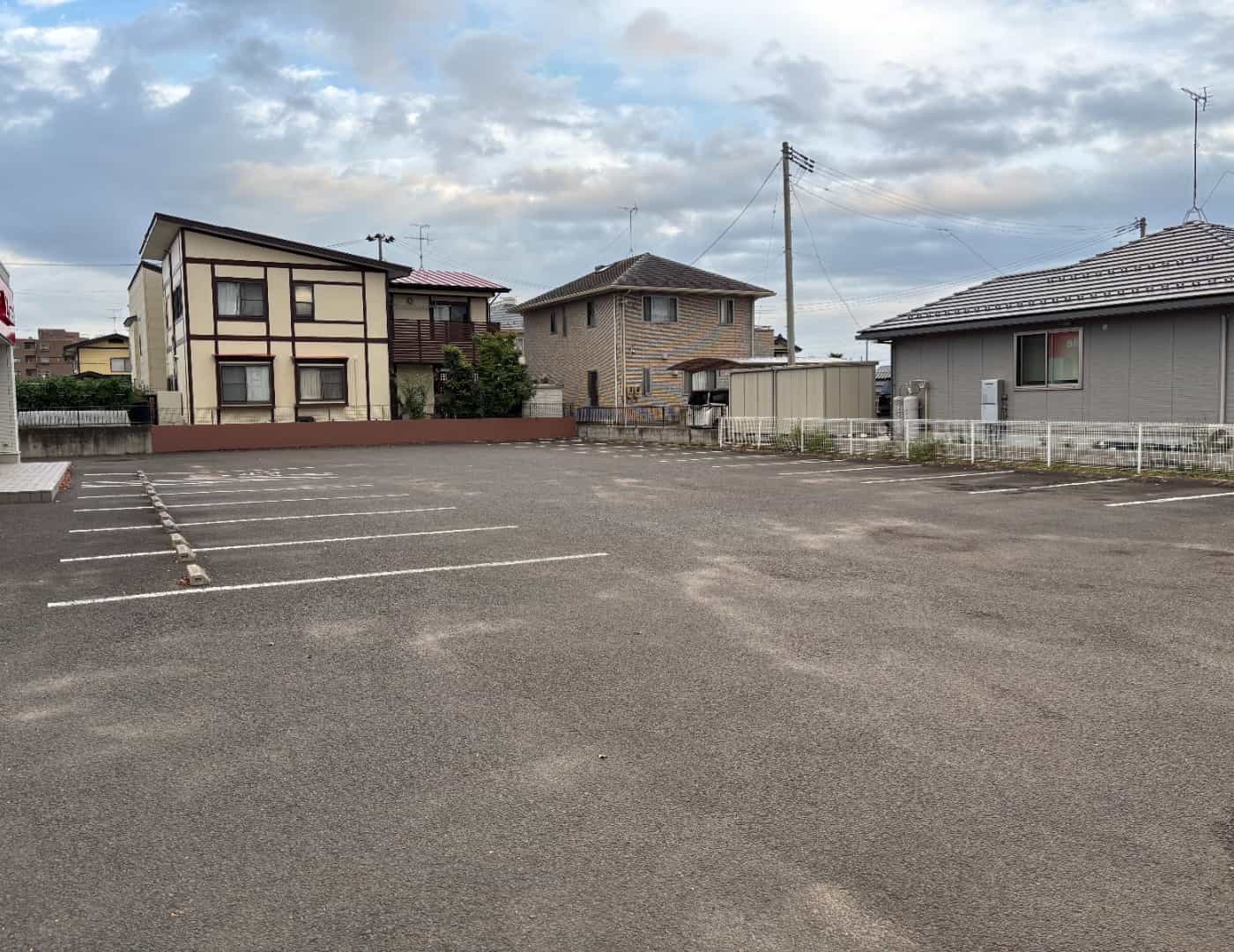 ソフトバンク柳生_駐車場1