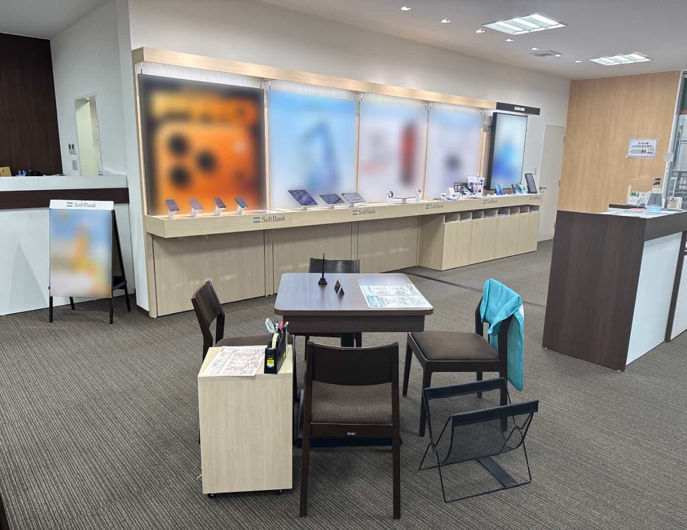 ソフトバンク渋川_内観2