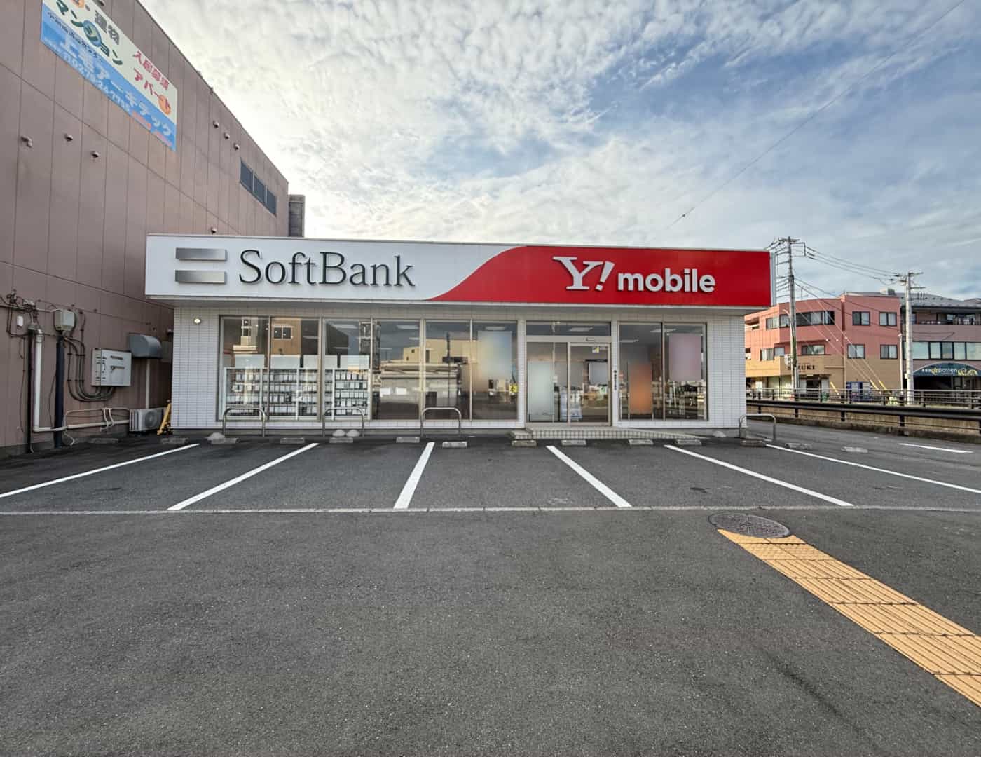 ソフトバンク渋川_駐車場1