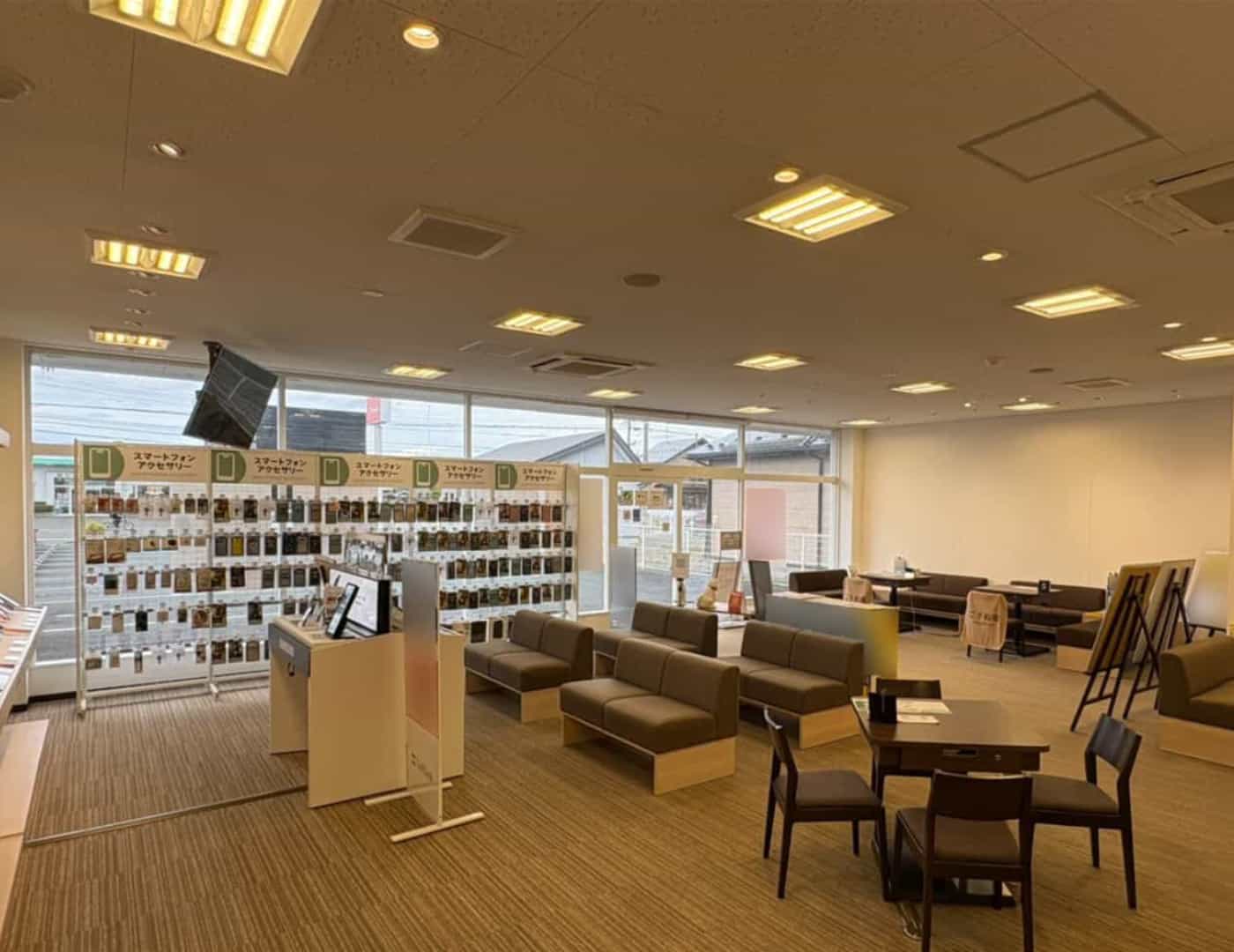 ソフトバンク矢巾_内観2
