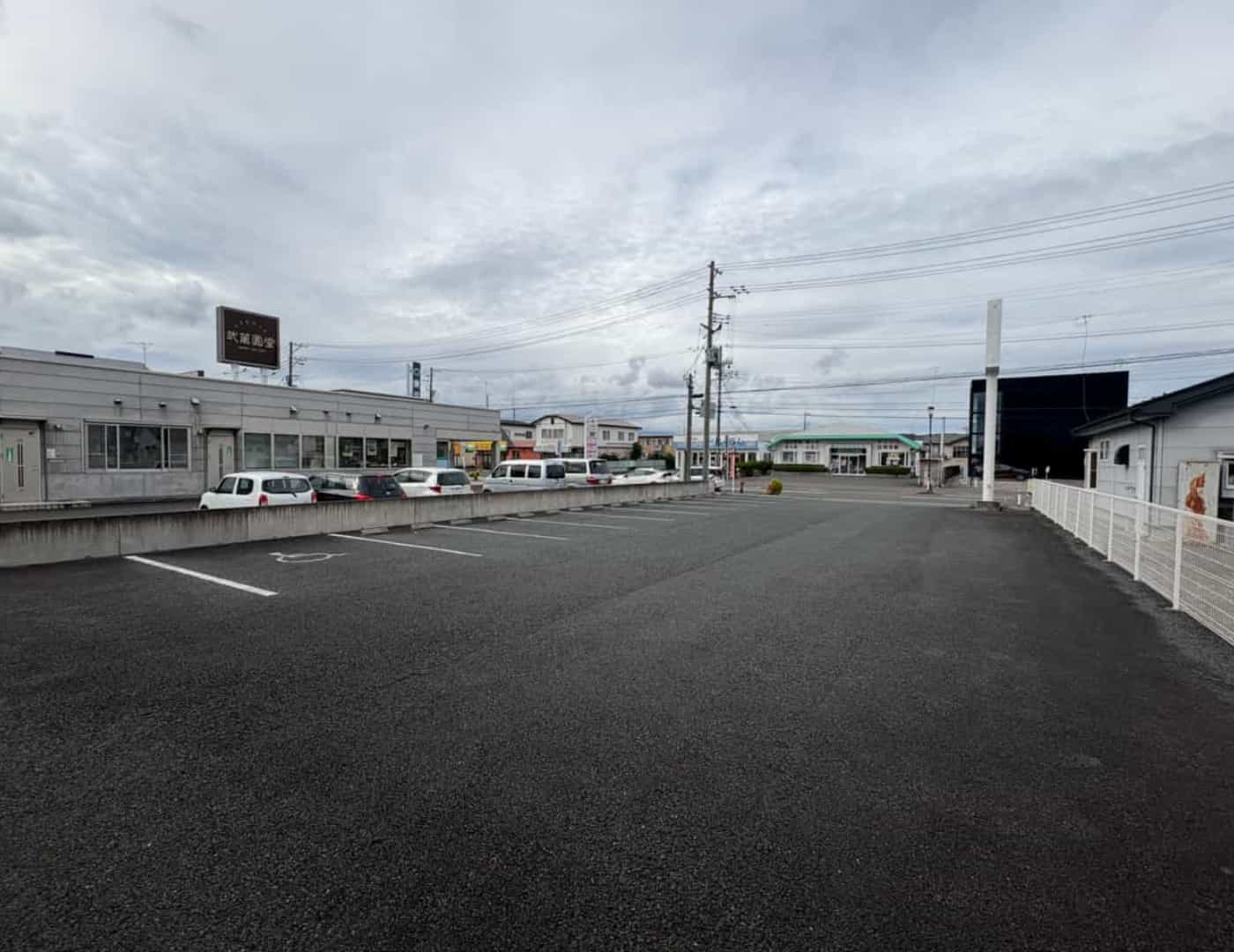 ソフトバンク矢巾_駐車場2