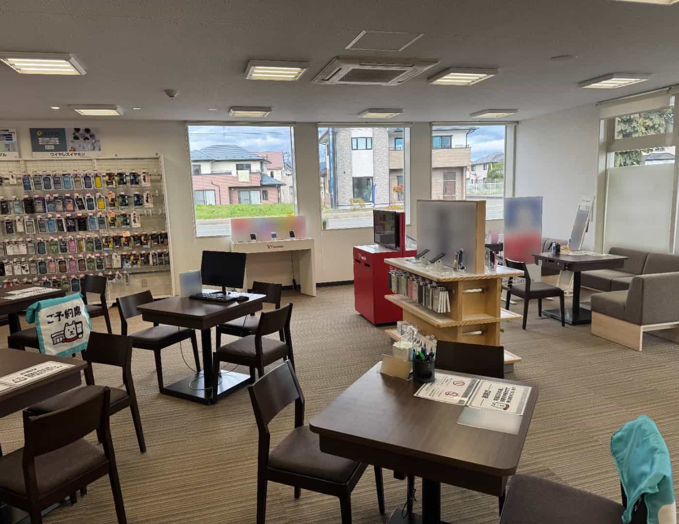 ソフトバンク遠野_内観1