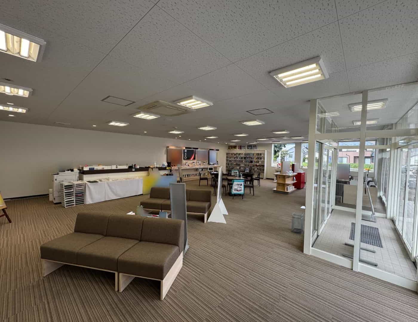 ソフトバンク遠野_内観2