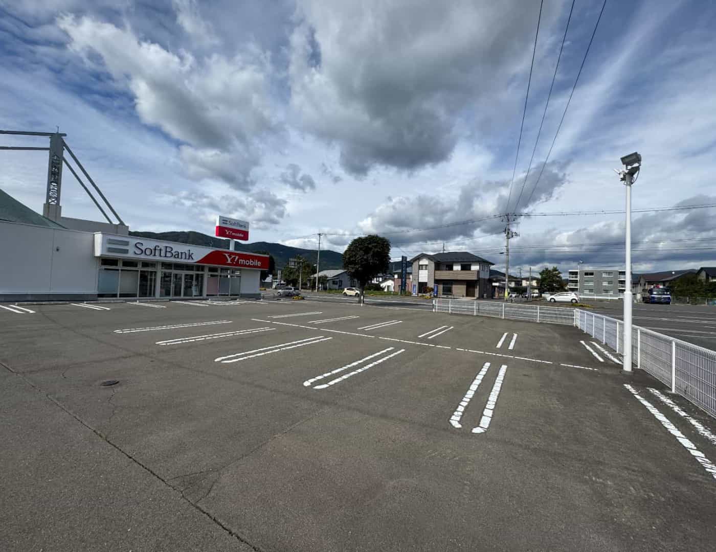 ソフトバンク遠野_駐車場1