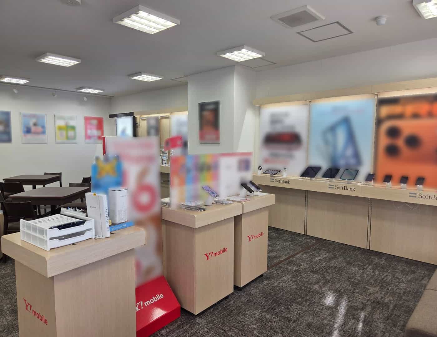 ソフトバンク長岡天神_内観2