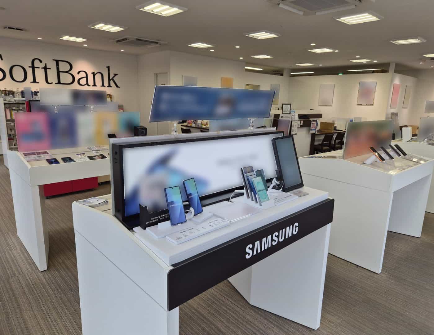 ソフトバンク高崎豊岡_内観1