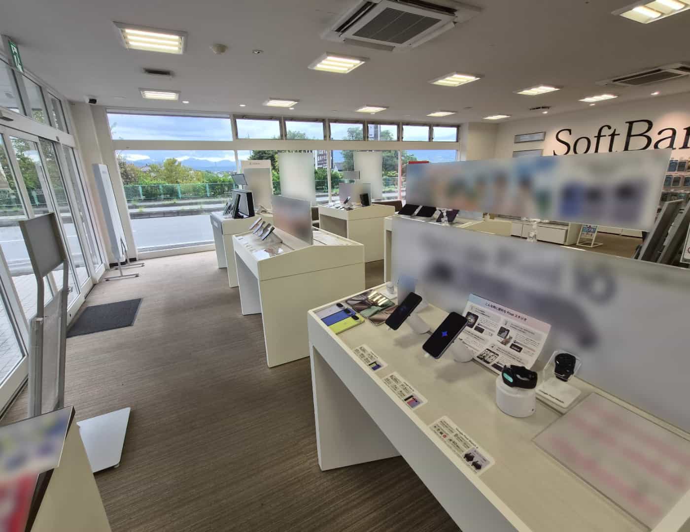 ソフトバンク高崎豊岡_内観2