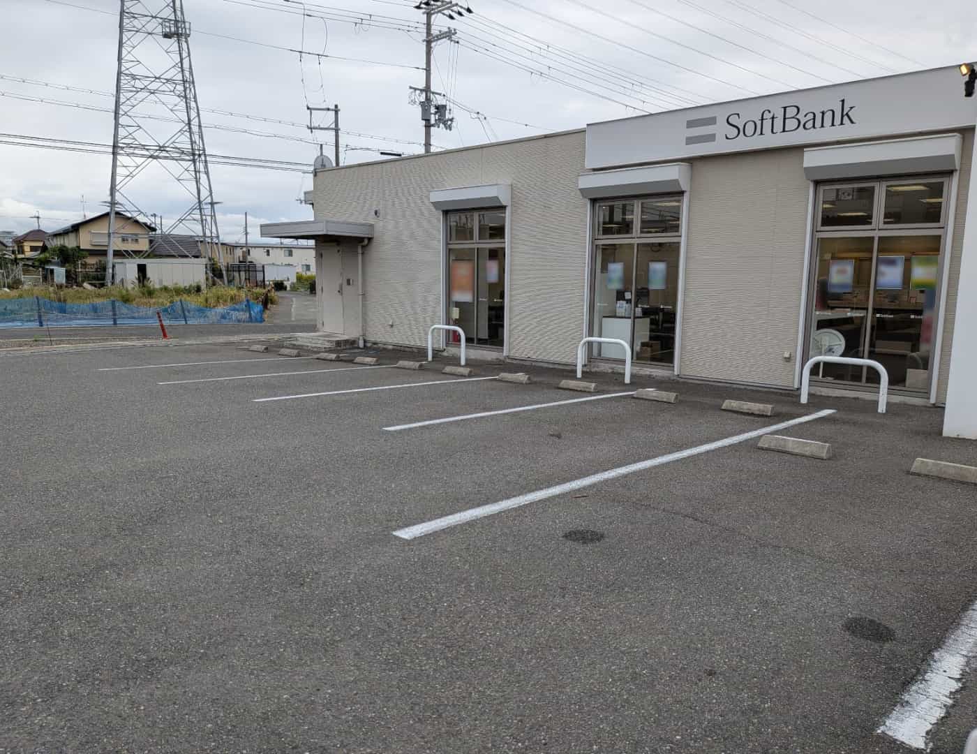 ソフトバンク高石26号線_駐車場1