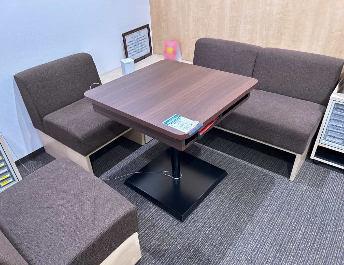 ワイモバイルみのおキューズモール_予約席1