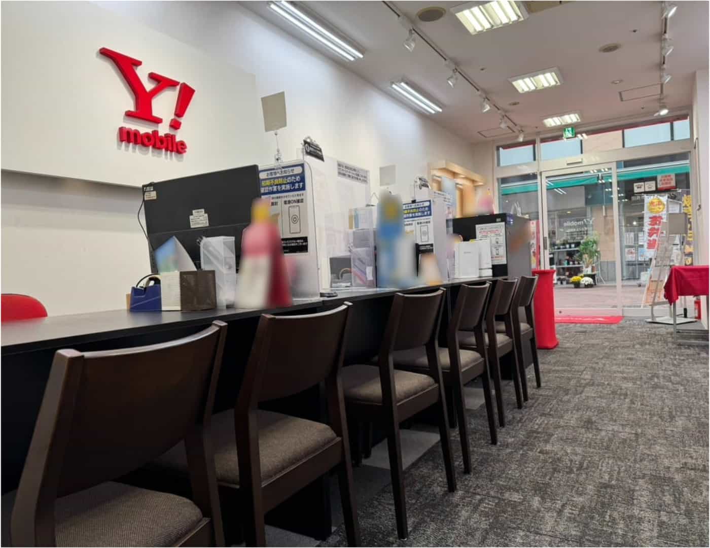 ワイモバイル新長田_内観1