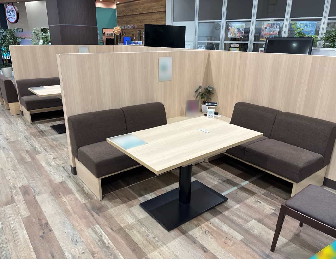 ソフトバンクイオンスタイル仙台卸町_内観2