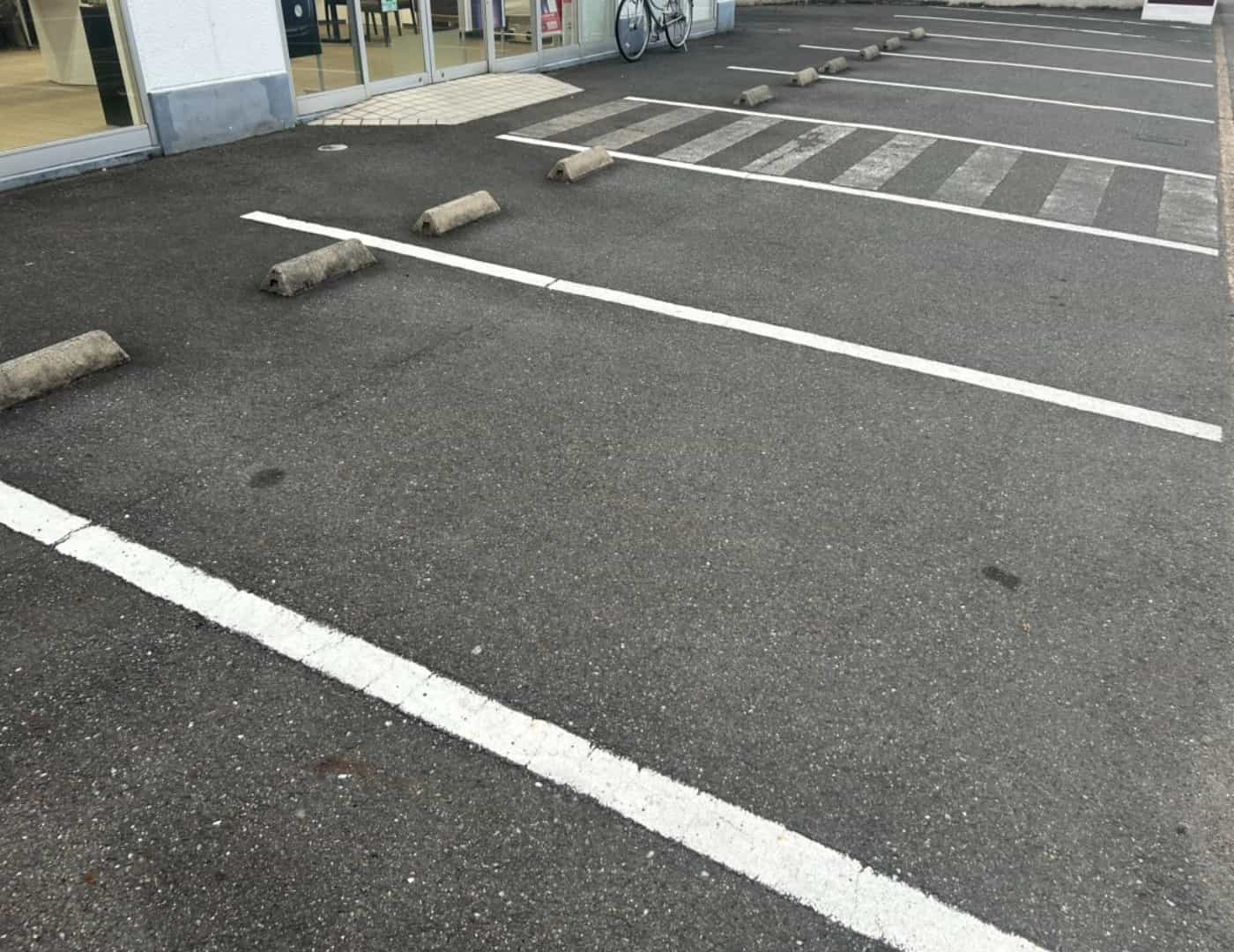 ソフトバンク伏見久我_駐車場2