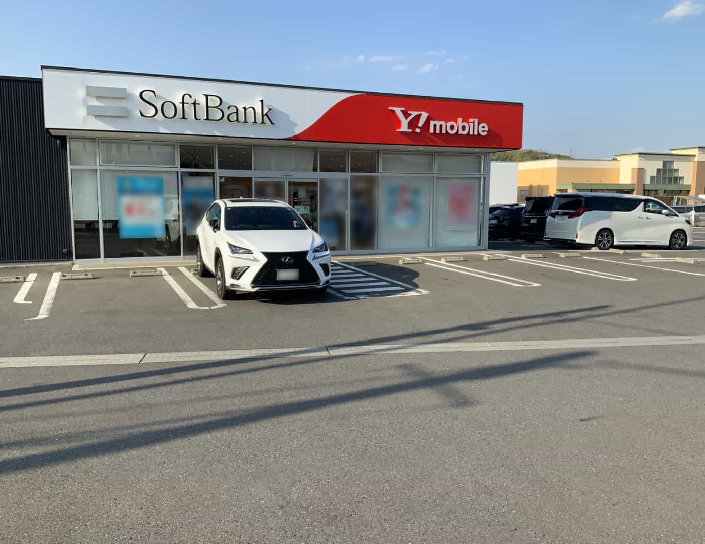 ソフトバンク富岡_駐車場2