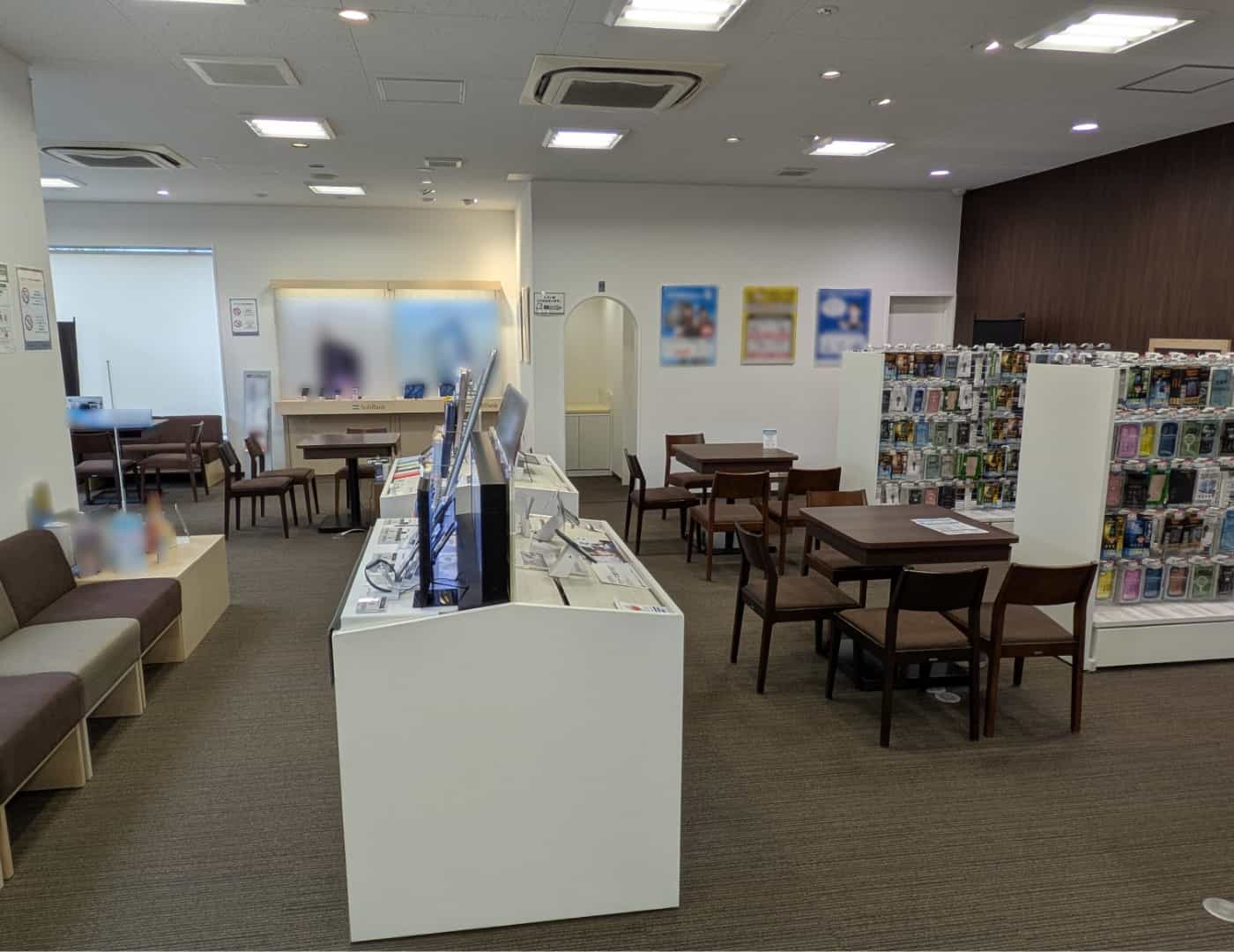 ソフトバンク小野原_内観2