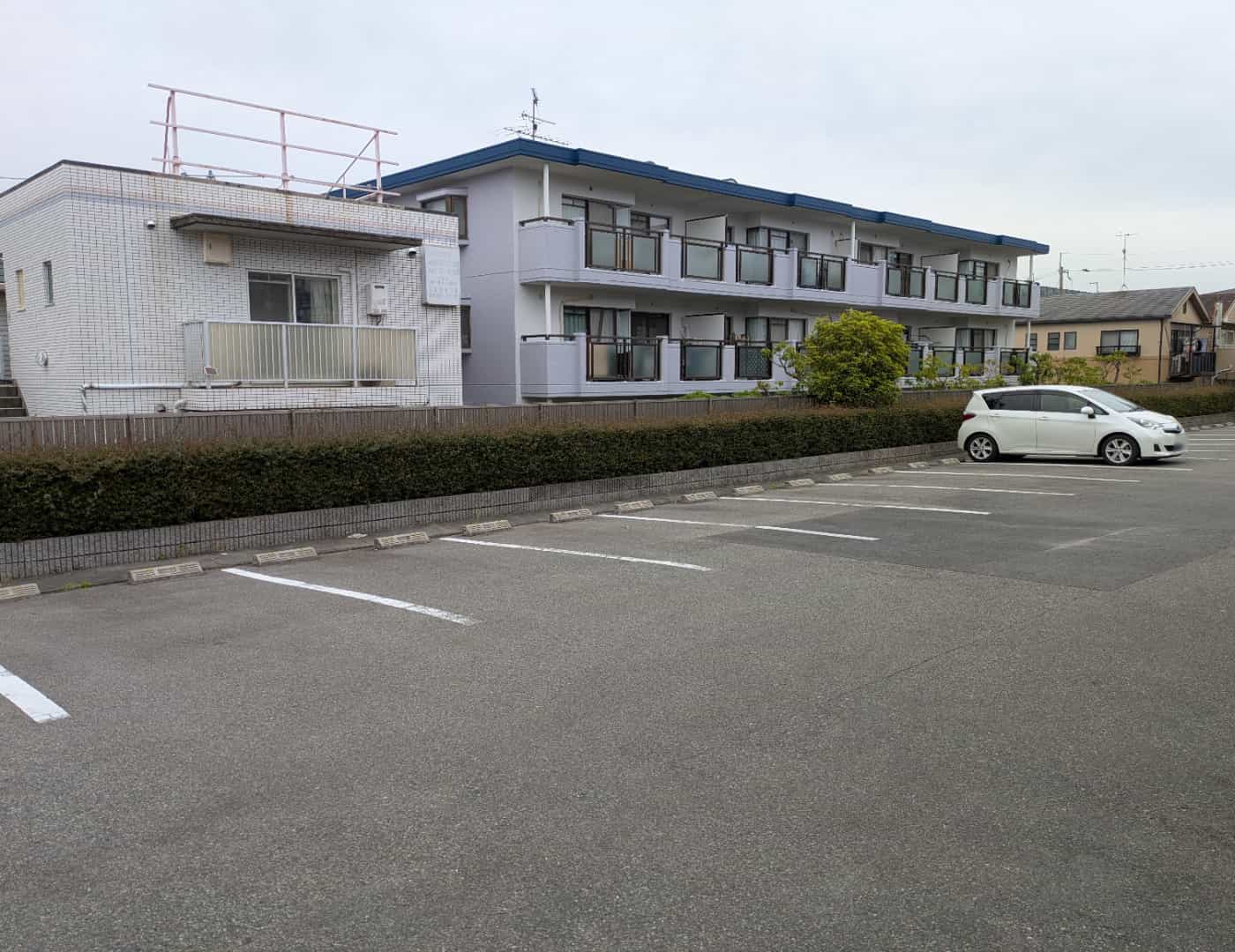 ソフトバンク小野原_駐車場1