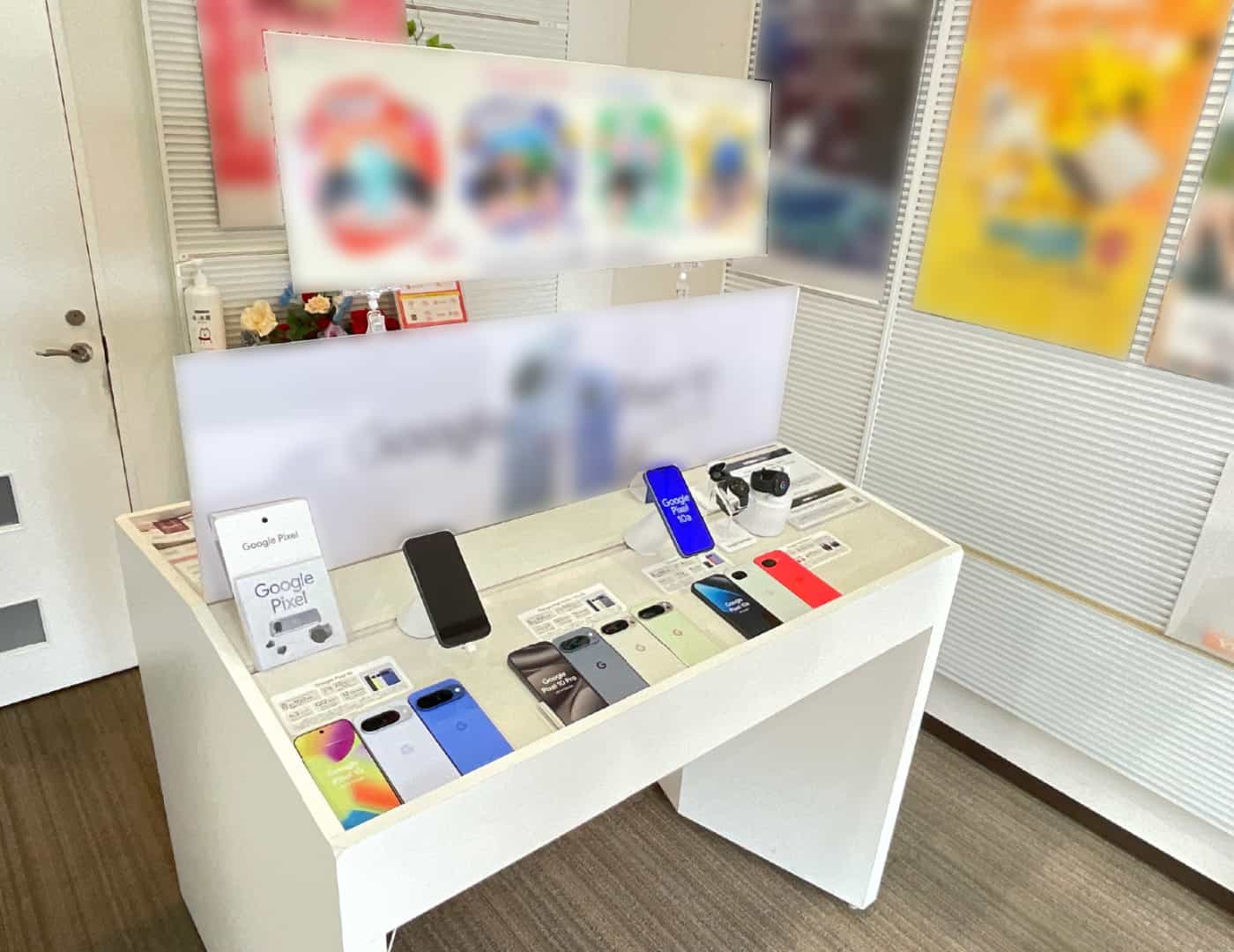 ソフトバンク尾崎駅前_内観2