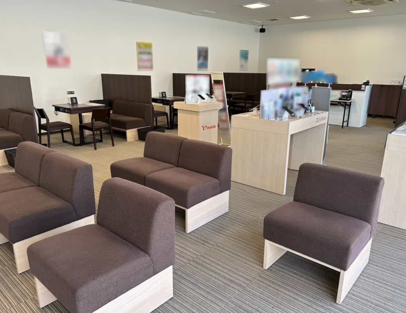 ソフトバンク山形南_待合席