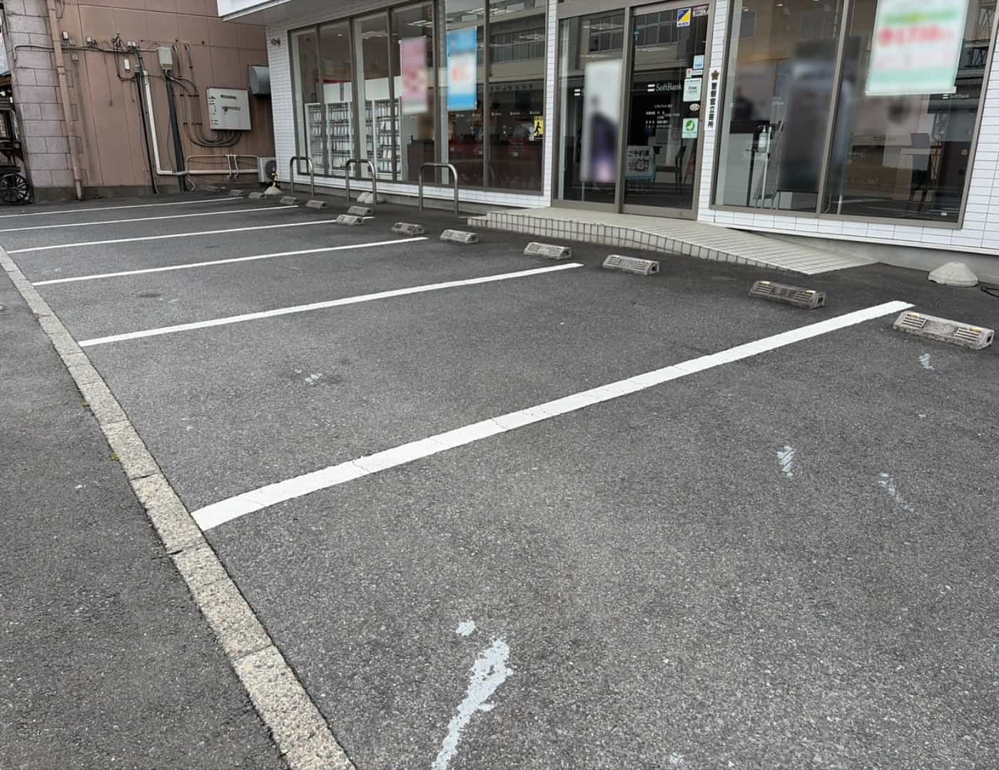 ソフトバンク渋川_駐車場2