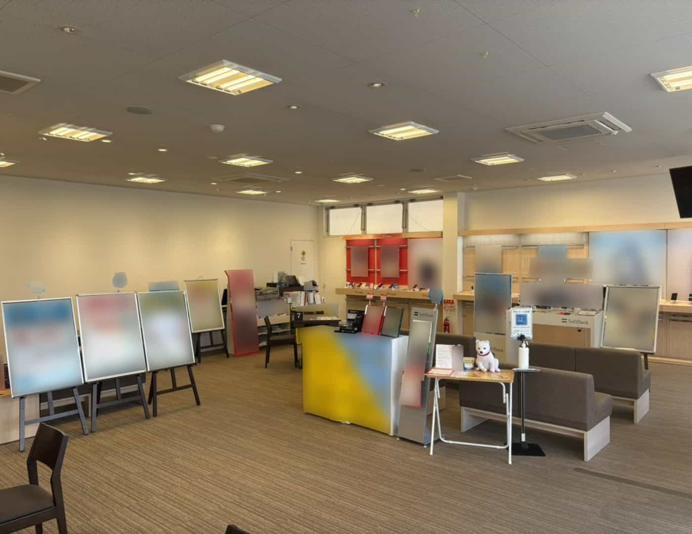 ソフトバンク矢巾_内観1
