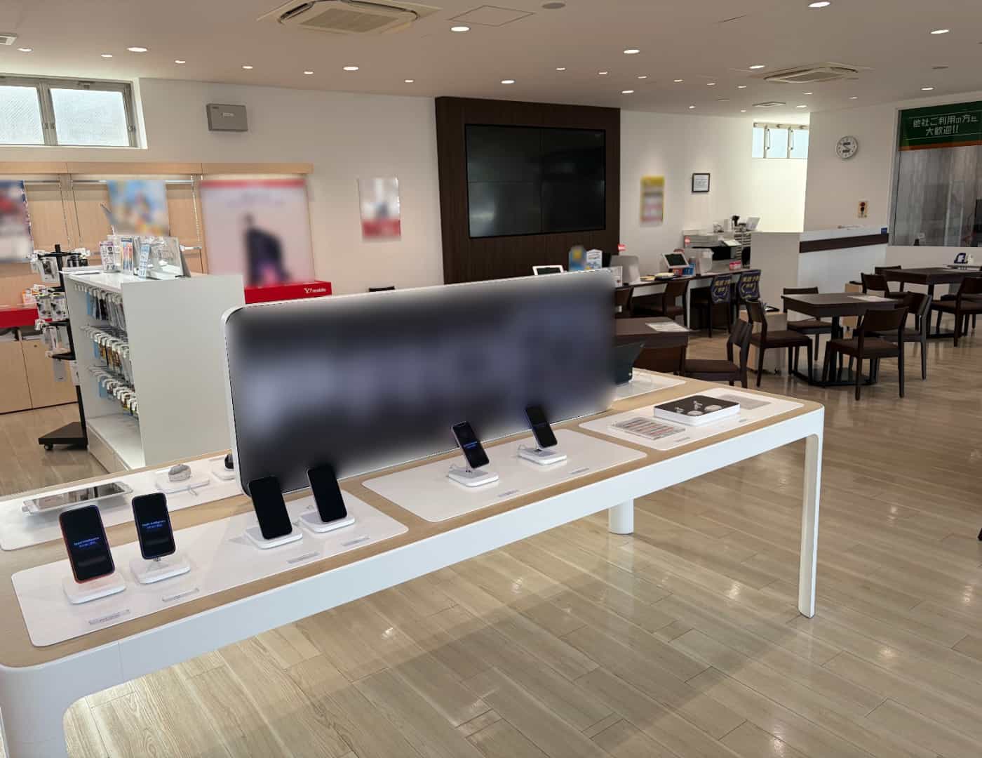 ソフトバンク群馬県央_内観1
