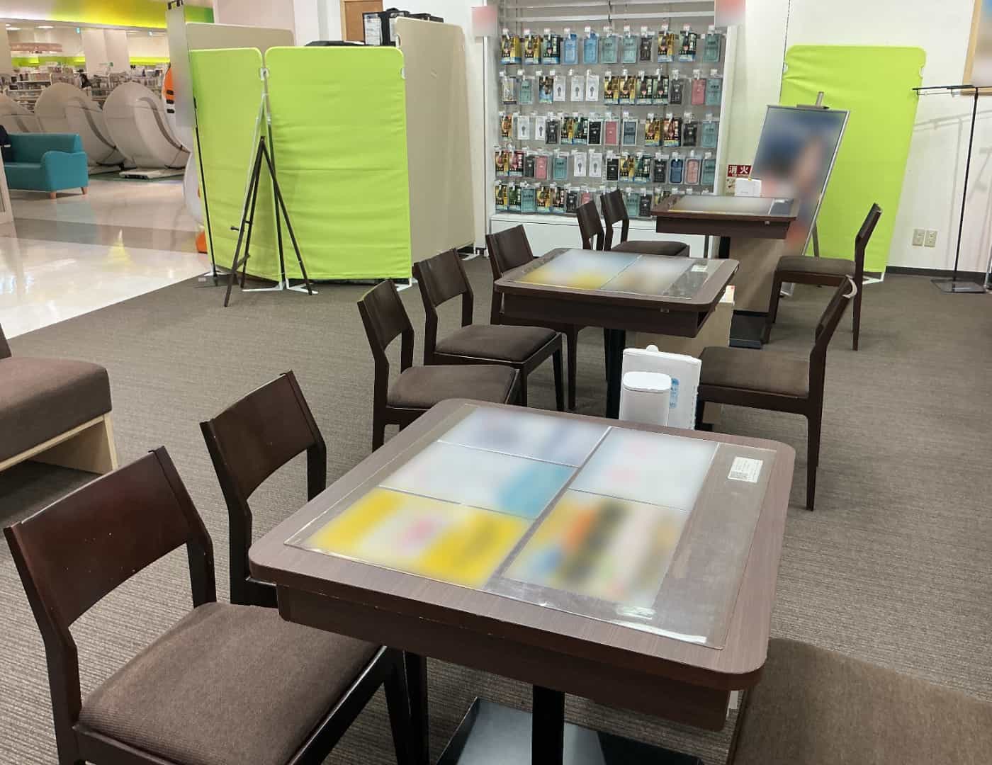 ワイモバイルアリオ鷲宮_内観1